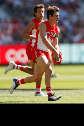 Errol Gulden has been one of the main fantasy cash cows of 2021, part of a group of young Swans who pushed their team to an unbeaten start through the first month of games. Some of those tyros have already been rested, however, and Gulden's numbers have dropped off in his half forward flank role as the opposition has caught up to them. Are we not going to see 22 games out of draftees this season due to the lack of junior league action last year? Gulden is good enough to win the Rising Star but he may not have the stamina to play enough games at this rate.