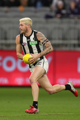 Jack Crisp has made a return to midfield for an undermanned Collingwood early in 2021, covering not only for injury but for the off-season fire sale forced upon the club by list mismanagement. As a back for fantasy purposes this can often be gold for owners, as it has been this season for Callum Mills. Crisp has a useful bye as well, so he looms as a very handy stepping stone with some potential to end the season in the top six scoring backs if the Pies decide to keep him in the guts for the duration.