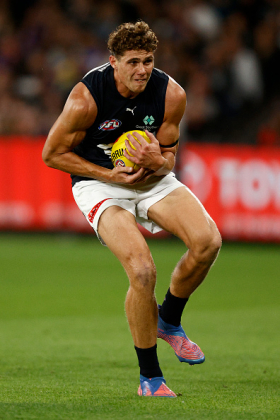 Charlie Curnow has returned from long-term injury issues in 2022 to give Carlton a much more productive forward line spine, playing centre half forward in front of Harry McKay with the likes of Tom De Koning and Jack Silvagni on the flanks providing lesser options. Like Charlie Dixon at Port Adelaide, it can be argued that Carlton's fortunes rise and fall on his personal fitness, as he straightens the team up considerably by offering targets across half forward and hitting up the logos. He was well-underpriced in fantasy competitions to start the year and is proving a nice stepping stone POD.