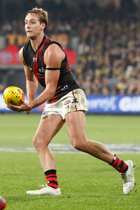 Darcy Parish is in an interesting state for fantasy this year. His ownership in fantasy competitions is rather low as he was coming off the back of a breakout season, where if you were looking for an absolute premium you were probably taking Touk Miller or Jack Steele. He has carried on his 2021 form and is currently leading the disposal count for the league... and yet his team is 2-9 and he is the subject of ongoing media speculation about his role in the team. Is he going to end up a top 8 fantasy mid? Probably. Are there red flags in his near future? Also yes. Will you buy him?
