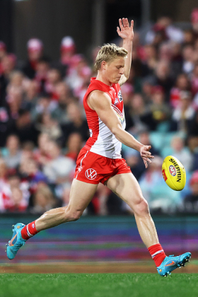 Isaac Heeney started season 2022 brightly then has faded as the campaign has grinded on, pretty much exactly like the Swans as a team. He was getting centre bounce attendances and midfield time in early going but in recent weeks he has started at half forward and stayed there almost exclusively. Part of this is the rise of Chad Warner and the use of Errol Gulden in midfield, and part of it is that he is just too useful to Sydney as a dangerous marking target inside forward 50. Plenty of fantasy coaches got on board only to be burned... yet again.
