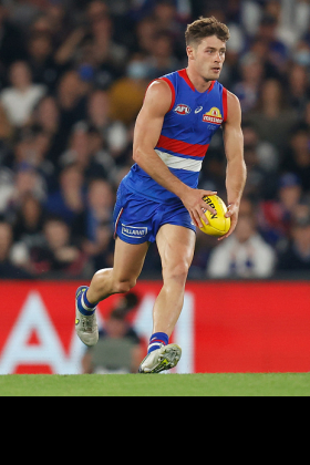 Josh Dunkley was one of the underpriced premiums you wanted in your starting side for the 2022 fantasy season. Designated as a forward due to positional shenanigans by coach Like Beveridge in the previous year, he has settled into pretty much full time midfield this campaign, and has delivered a big ton almost every week as a consequence. A poor score last round plus a rest from training midweek may have had some with an itchy trigger finger on the trade button, but he suits up tonight to try to grind out a full 22-game season.