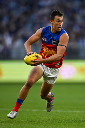 Hugh McCluggage was a point of difference pick in round 1 for fantasy this year, coming into year six never quite having joined the top echelons of midfielders. He has certainly shown that he can compile some gargantuan numbers on his day, only going past 30 disposals once for the season so far but supplementing his scoring with some very healthy mark and tackle numbers, plus a few bags of goals. His scoring floor is more of a worry, albeit he has delivered every week since the byes. He's worth a look next season as he may have reached his ceiling, still a bit underpriced.