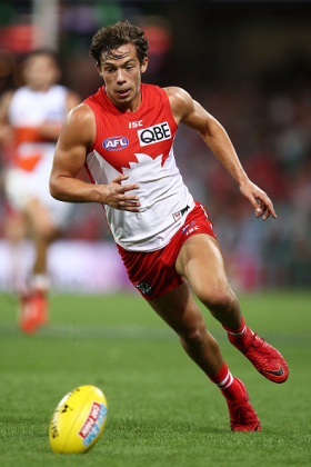 Oliver Florent is one of a number of young Sydney midfielders who have the job in front of them in 2022, and are good enough to step up. With George Hewett gone, Josh P. Kennedy moved to the forward line and Callum Mills struggling to get fit for round 1, more bodies are needed at the coal face for Sydney. Florent has made his name as an outside player but he's got as much chance as anyone to thrive going through the middle, though today's positioning should tell a story about what John Longmire wants out of him this season.