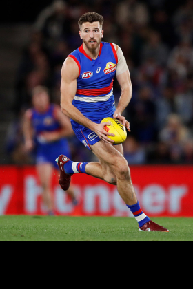 Marcus Bontempelli is the captain and best player at the Bulldogs, and last week he looked at times like the only good player at the club. His fantasy output was still at the very high expectation that his owners have of him, unlike teammates such at Jack Macrae and Bailey Smith. The Bont appears to be immune, so far, from the problems that are clearly besetting the Dogs as a list, and he can carry both his own team and yours as a fantasy premium midfielder. Are there darker times ahead for the Scrays? If so, they will look to the Bont as their shining light.