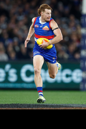 Oskar Baker has been a perfectly serviceable cash cow for fantasy in 2023, transferring from Melbourne in the off season and finding himself with a lot more job security at the Western Bulldogs coming off a wing. He hasn't set the world on fire by any means to become an every week starter, which is why his happy owners would be considering trading him out before his round 15 bye this week for a cheaper conveyance, preferably one who has already had their bye. The staggered bye period this season means trading out a green-dot player is a luxury you can afford.