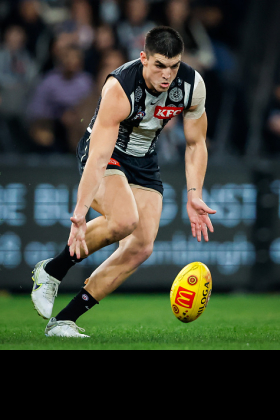 Brayden Maynard is the captain of Collingwood tonight for the first time in the absence of Darcy Moore, news greeted by opposition fans with derision as they don't rate his tough-guy persona and love sharing clips of him copping treatment in melees. He may not be in the top half of best players in the Magpies 22 at this point, but like Nick Maxwell he is important to the team's structure, and they would look a lot worse without him. He hasn't really got a one-wood in his game, but he holds together the bottom half of the team to allow the flashier star players to shine.