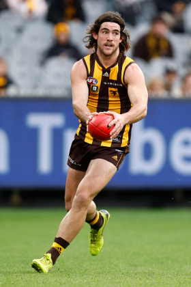 Jai Newcombe is the nominal leader of one of the least experienced AFL midfields in the modern era, as Hawthorn cleared its two most experienced pivot veterans in the off season to clear out all vestiges of the former Alastair Clarkson era. This is now Sam Mitchell's team, and Newcombe has so far been his crowning achievement as he nurtured the kid from VFL level to now be thought of as a genuine senior player. Newcombe is in plenty of fantasy sides this preseason because he is in the frame as a big breakout candidate, but will the weight of responsibility be too heavy?