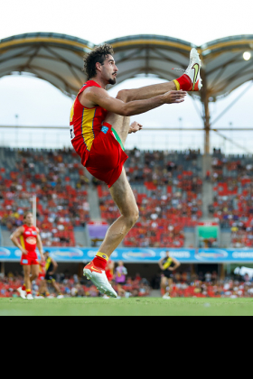 Ben King filled his boots in the match against the Tigers last week with a big bag of goals, which is to be expected of an elite full forward in a team which is dominating field position. As a fantasy asset, full forwards tend to be too reliant on supply to be every-week starters, but if Gold Coast can start winning consistently at home then King is, like his brother Max at St Kilda, firming into a very decent spot play in draft leagues when playing at home against lowly opposition. This would be contingent on the availability of Casboult and Lukosius as well, obviously.