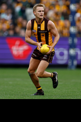 Harry Morrison is a whipping boy for Hawthorn supporters, a player lacking a one-wood skill to take him to any sort of elite category, but just professionally competent at the jobs he is asked to do. If the Hawks are to complete their rebuild it is entirely possible that the higher draft picks that they have accumulated in recent years will go past Morrison to earn a permanent best 22 spot. He comes in today to play his role once again, never among the best but always buttressing the bottom six of the 22. On such journeymen are good footy teams built, for better or worse.