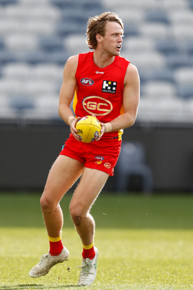 Jack Lukosius spent a fair bit of time last week in the loss to the Bulldogs in Ballarat in defence, especially at the end to which the strong wind was blowing. This underlines his structural importance to the Suns, even if his personal contribution with ball in hand can be highly variable. He is a key utility whose best position when he is in form is centre half forward, and today with no Levi Casboult in the side he should be given the responsibility of playing the most difficult position in footy against arguably the best defender in the league in Sam Taylor. Good luck, kid.