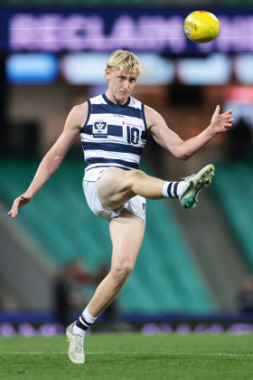 Mitchell Knevitt is like a backup quarterback in American gridiron: everyone who knows about him thinks he's been underutilised and would be a star if only the coaches gave him a chance. With the Cats season dropping away precipitously and their glory years looking at an end, Chris Scott has recalled Knevitt from the VFL in a sign that it might just be time to play the kids, and they have a kid they really need to play to see what he's got at the level. Along with Jhye Clark and tonight's debutante Lawson Humphries, it's time to watch the next generation of Cats evolve.
