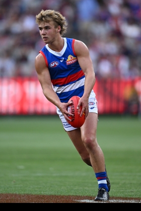 Ryley Sanders is one of the main beneficiaries of early injuries to Marcus Bontempelli and Adam Treloar in the Bulldogs midfield, finally getting a full start in the guts after a year mostly spent either outside the square in the ones or learning the craft at VFL level. His quality has been obvious since the moment he debuted, but the question over him has always been when he is given the opportunity to stamp his authority on a best 22 spot. Circumstance might have made it earlier than Luke Beveridge might have wanted, but the time is now for Sanders.