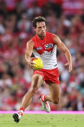 Oliver Florent is perhaps unlucky to be named as substitute tonight, the fate of many a fringe outside player but Florent's role should really be best 22 given the investment the club has made in his development. Maybe the Swans hierarchy are resting him during a long campaign, or maybe this is a wake-up call for him to have more impact in games. New coach Dean Cox may not hold the same set of loyalties as did John Longmuir, and Florent probably has some work to do to get back into a starting role for the Swans. Not that the rest of the team is starring, either.