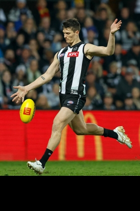 Brody Mihocek is arguably the focal point of one of the oldest forward lines ever to be put out on an AFL field. While it is Jamie Elliott who leads the team goalkicking, Checkers is just as important for the Magpies to make their structure work alongside fellow dinosaurs in Daniel McStay and Tim Membrey. Long gone are the days when he would hit the logos a dozen times a game, with his role starting closer and closer to the goalsquare as time has gone on. His goals are a bonus, it's his contest and work off the ball that are his primary KPIs.