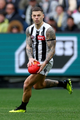 Jamie Elliott is probably the most reliable shot for goal in the league, even though others may have better raw accuracy totals. His set shot tends to come from leading to the flanks and getting behind the oppo deep in the pockets, testing his technique especially late in games with the match on the line. He doesn't do much other than attempt plus-twelves for fantasy purposes, however, making him an unreliable fantasy play with a rather low floor if the flow of the game doesn't suit his particular style. A fine contributor and a star, but not a fantasy player.