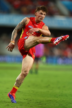 Bailey Humphrey plays a very modern role at Gold Coast: the forward who rotates through midfield giving much-needed explosive speed from the contest, to contrast with the slower but stronger units who stay at the coalface. Looking across town at his Brisbane counterparts, his game is more like that of Cam Rayner than Zac Bailey, in that his one-wood is strength and acceleration over the first five yards, rather than endurance and hard running forward of the play. As such, his fantasy ceiling is about that of Rayner, leaving the likes of Bailey to be accumulators.