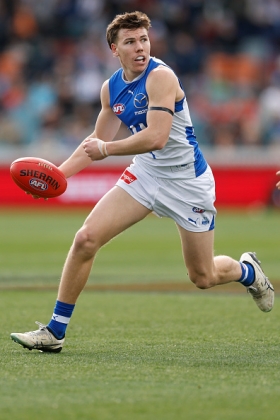  has spent the early part of his career coming off the flanks and wings, as is usual for high draft picks as they are introduced to senior level. In his second season, he will be rotated through the centre more and more, in the hope that he can eventually join the A-rotation alongside Luke Davies-Uniacke and Harry Sheezel. With LDU as the inside bull and Sheezel the inside-out accumulator, the classic mix of starting three in the centre requires a speedster on the outside, which might be FOS's best role.