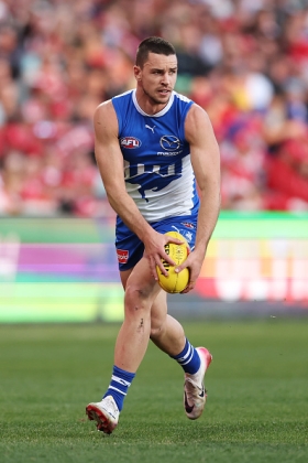 Luke Davies-Uniacke has been one of the premier inside midfielders of his generation at AFL level, even while his club has gone through some of the worst doldrums over the past five years. Now that the Kangaroos are on the upward hop once again with their top draft picks maturing, he is an elder statesman among rapidly developing kids. With Jye Simpkin relegated to the wings and Luke Parker at half back, he's the muscle man who has to bullock through packs to enable younger and quicker teammates to shine. As a fantasy player, he has always been a tease at best.