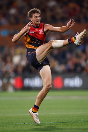Lachlan McAndrew is one of a crop of less-experienced rucks getting games every week as the #1 tapper, helped by the shift away from the substitute rule which most clubs are using as an opportunity to play two rucks in tandem. In the case of McAndrew, it was also that the Crows wanted to move on from Reilly O'Brien whose skills were never that great and had regressed to the point where his clangers were hurting more than his positive work. McAndrew is more mobile and agile, and for the moment that is good enough to keep his spot as a useful fantasy cash generator.