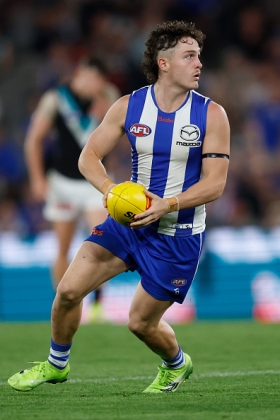 Lachy Dovaston has been drafted onto the North Melbourne list at an interesting time in the club's list development. The Kangaroos have arguably one of the best forward pockets in the league in Paul Curtis, and a small forward who can throw his weight about in packs and take contested grabs in Cameron Zurhaar. What they don't have yet is one of those high half forwards that all good teams have groomed, and perhaps this is Dovaston's ultimate goal in player development. For the moment he lacks the tank to do that role justice in year one, but he's a fantasy watch.