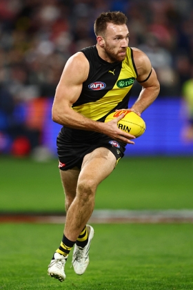 Noah Balta has regained his spot in the Richmond best 23 after a wee spot of bother with the constabulary. Putting that swiftly behind us, we now find him playing a ruck/forward role for at least one more week, as Toby Nankervis is not quite fully recovered from his long-term hamstring injury. The current Tiger list is in full rebuild mode so Balta is being bolted in to wherever there is a screw loose in the team structure, and the jalopy has been downright wonky this season with a disgustingly long injury list. When (if) all are fit, he probably returns to full back.