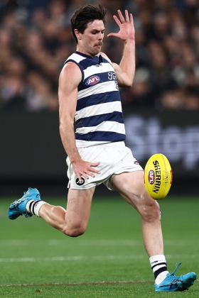 Oliver Henry has had to deal with a lot over the past few months of football: a VFL stint to find form, Geelong as a team dropping away, a return to a forward line limited by having to accommodate Jeremy Cameron carrying a major injury, and the advent of his brother Jack to help provide a contest. The knock on younger Oliver is that he is a one-trick pony: he flies for speckies and can convert with high skill when he holds onto them, but he hasn't got much else to his game, particularly when the ball hits the ground. Perhaps Jay Polkinghorne's arrival will let Ollie be Ollie.