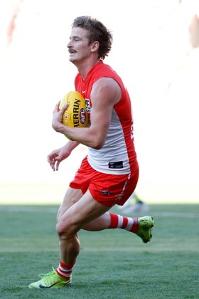Riley Bice started his career at the Sydney Swans on a half back flank, arguably the easiest position on a footy field, making best use of his run and carry skills. Like his colleague Matt Roberts, he is capable of starting on a wing as well since the skill sets have a lot of crossover. Roberts has shifted from defence to wing in recent times, with Jake Lloyd starting at half forward. Does it matter for their output exactly which third of the ground they start? Yes, because back flankers tend to get more supply than those up front. Bice is still fantasy-relevant; Lloyd less so.